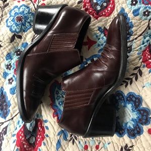 Vintage Joan&David ankle booties